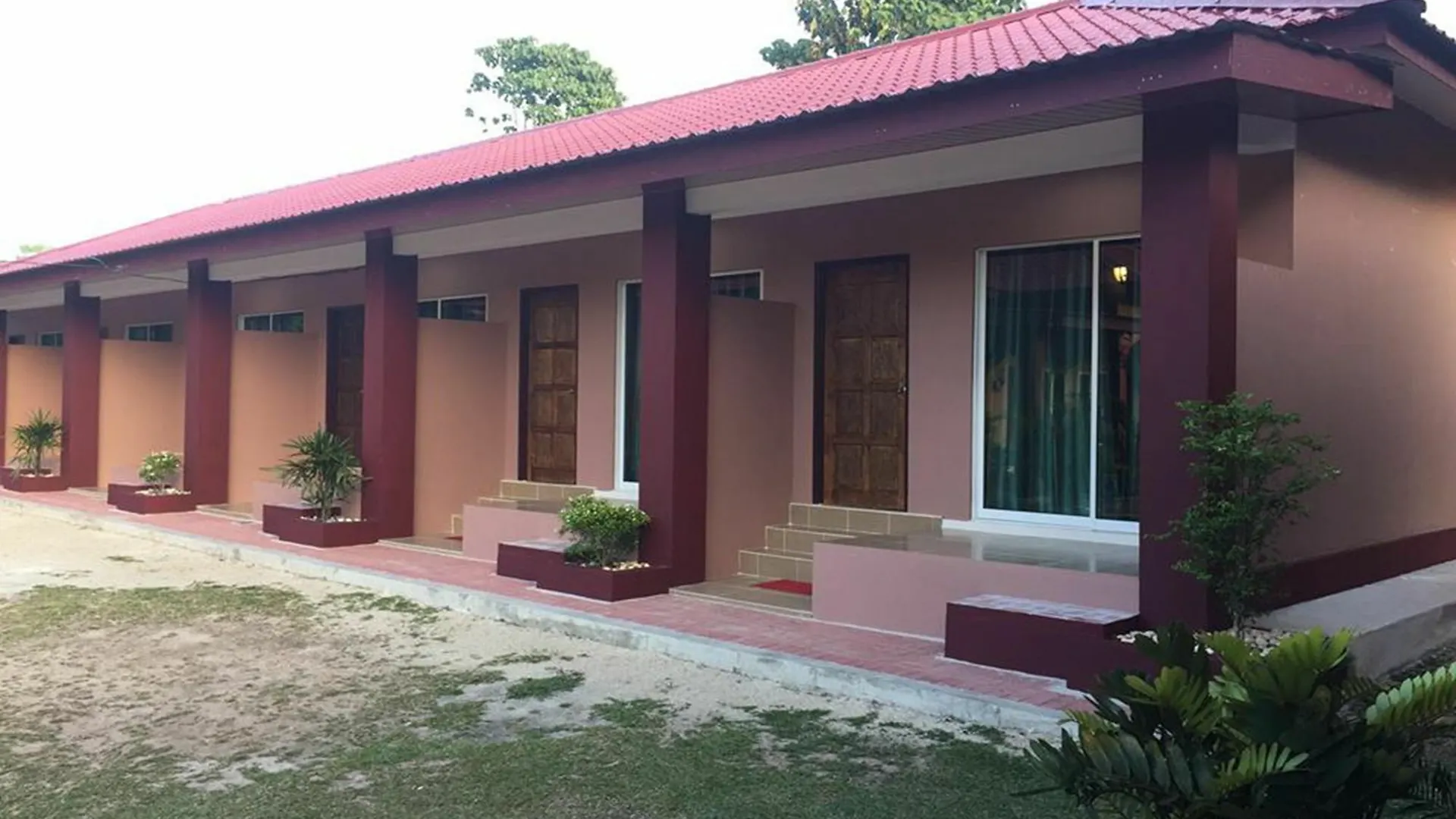 Dee Village Langkawi Chalet 2*,